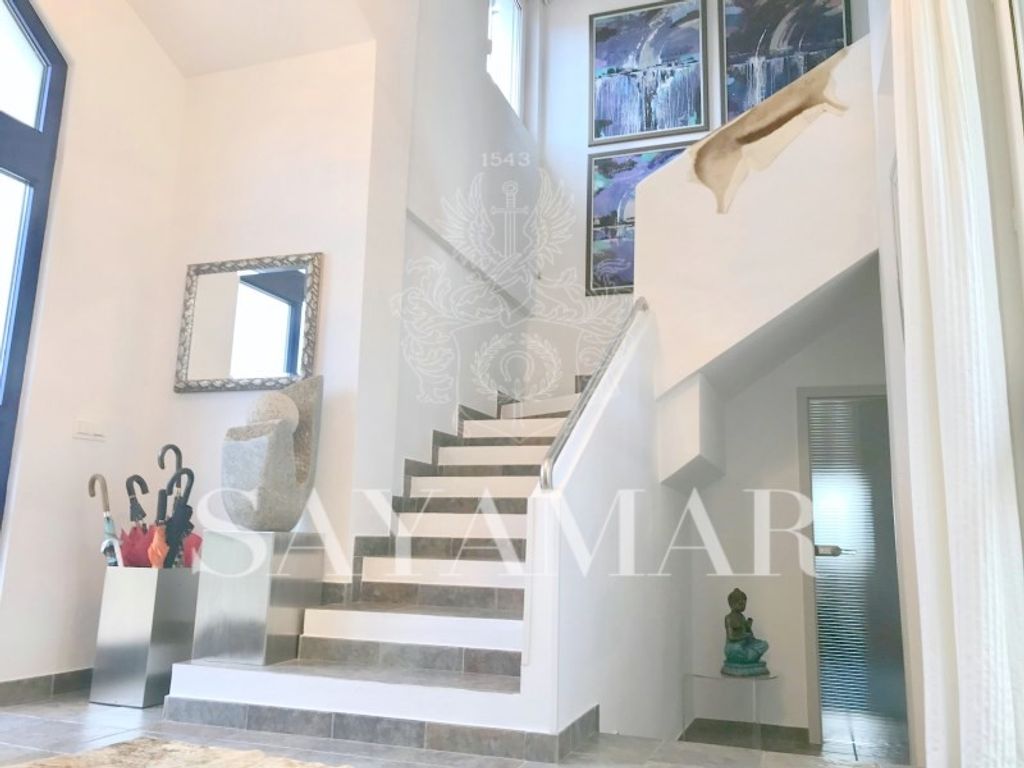 Luxury House for sale in Sayalonga, 1 350 000 €, Photo 6
