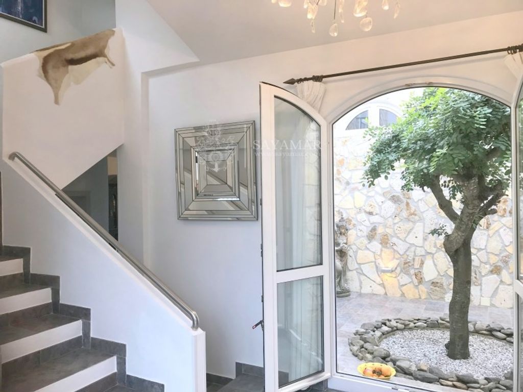 Luxury House for sale in Sayalonga, 1 350 000 €, Photo 3