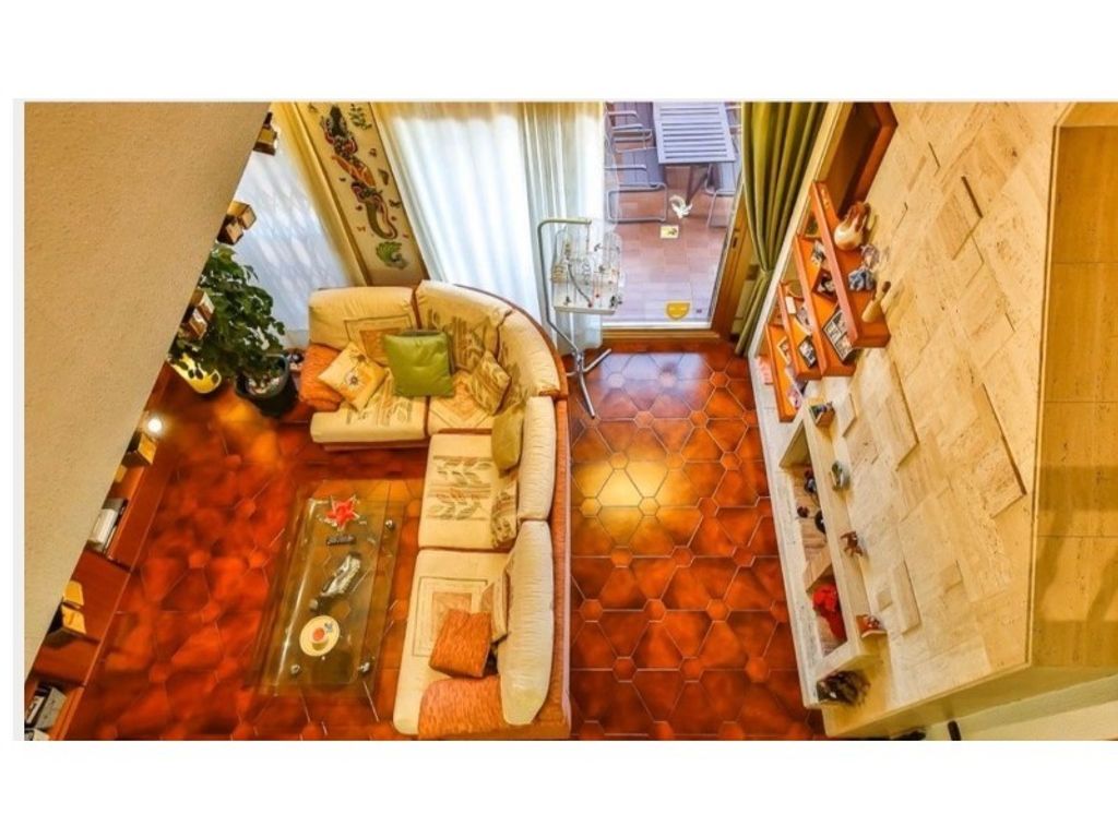 Luxury Apartment for sale in Barcelona, 925 000 €, Photo 1