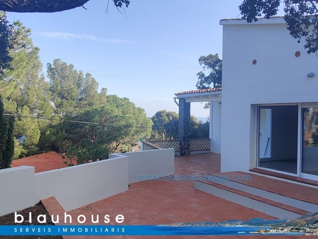 3678275