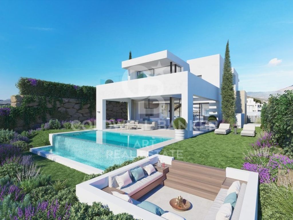 Luxury House for sale in Estepona, 1 700 000 €, Photo 1