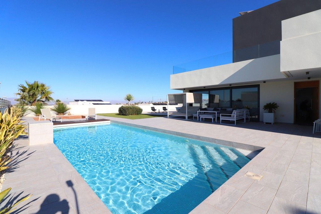 Luxury House for sale in Benijofar, 695 000 €, Photo 2