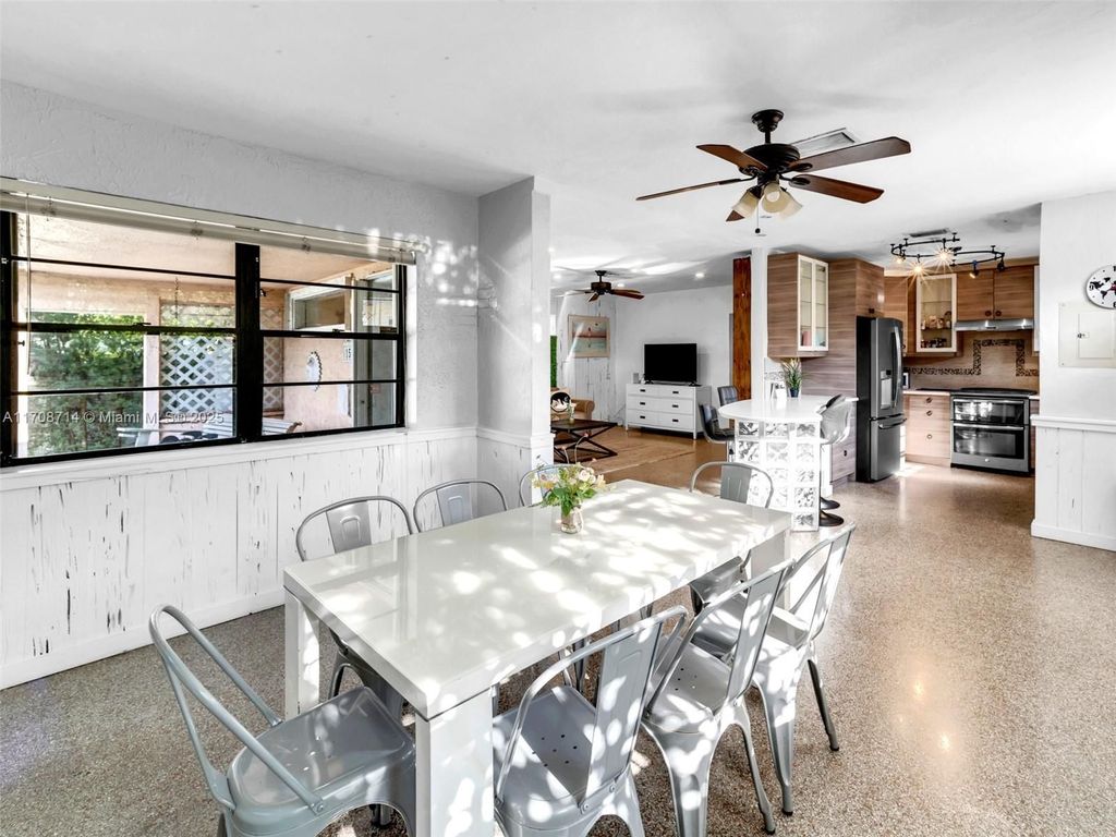 Luxury House for sale in Hollywood, 469 455 €, Photo 6