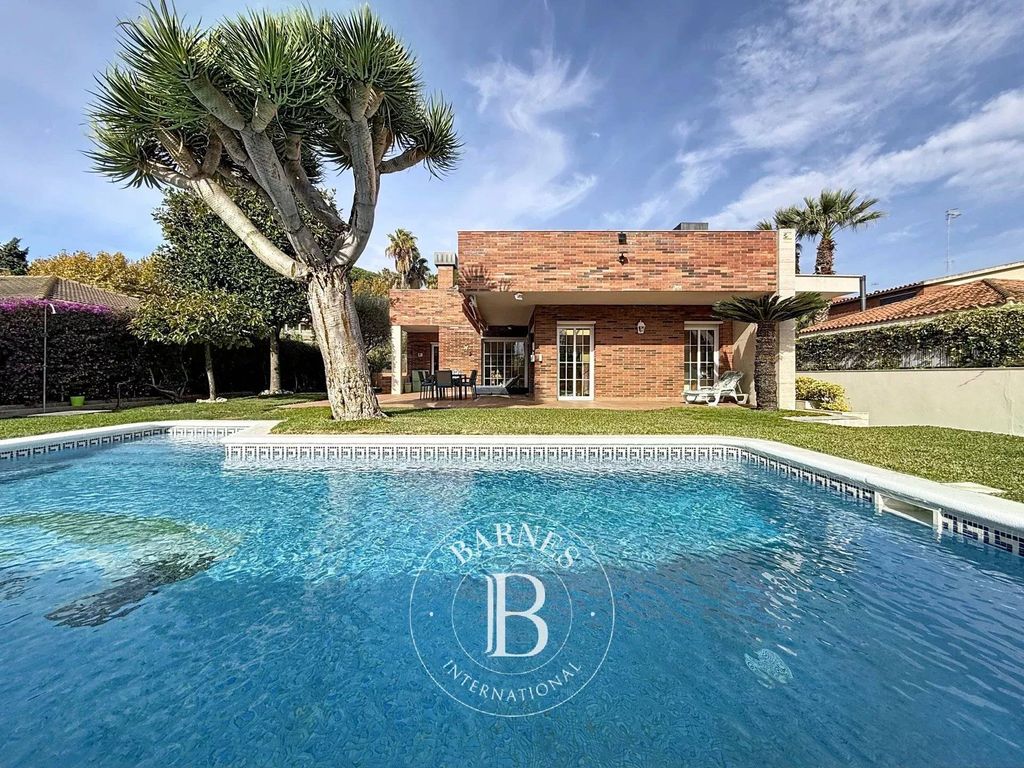 Maison de luxe à vendre à Sant Vicenç de Montalt, 995 000 €, Photo 1