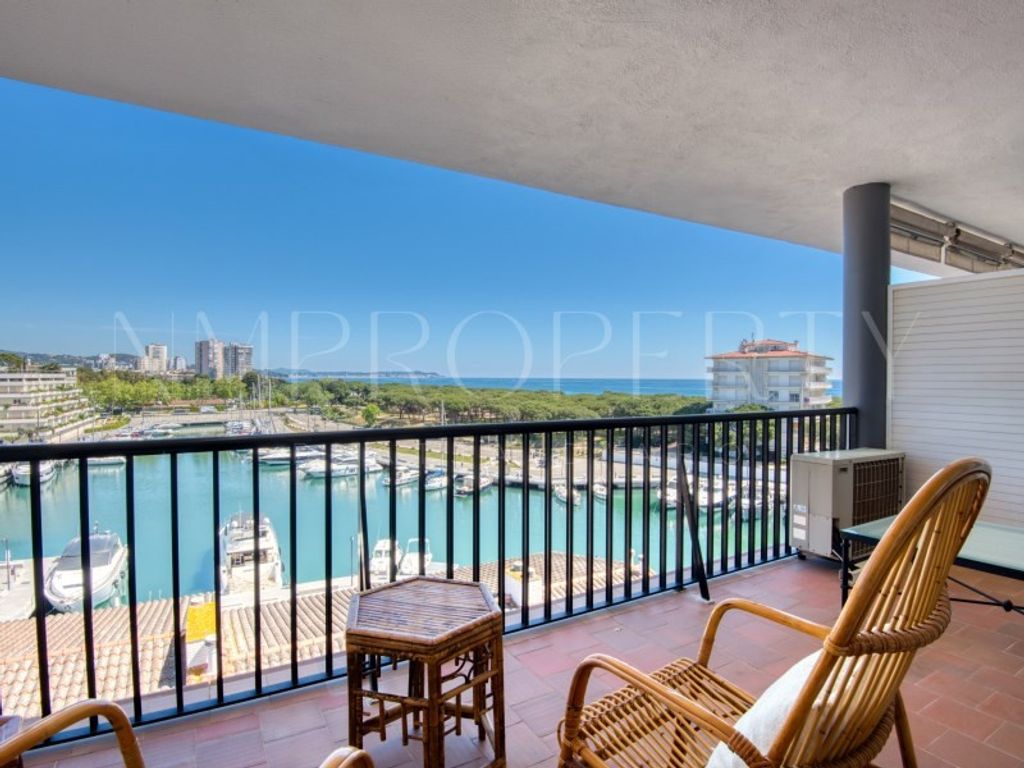 Luxury Apartment for sale in Castell-Platja d'Aro, 750 000 €, Photo 5