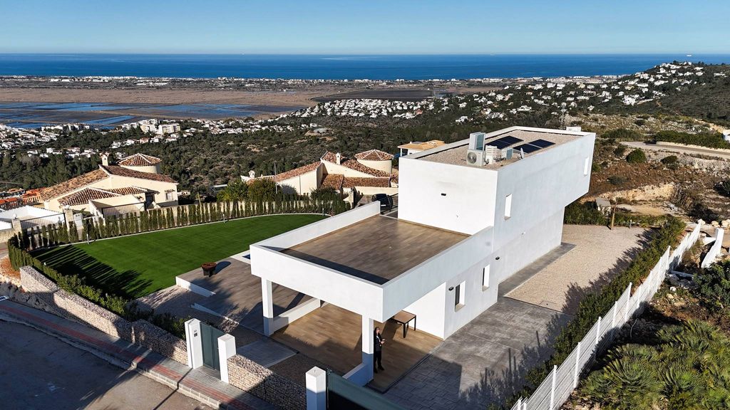 Maison de luxe à vendre à Denia, 799 000 €, Photo 1