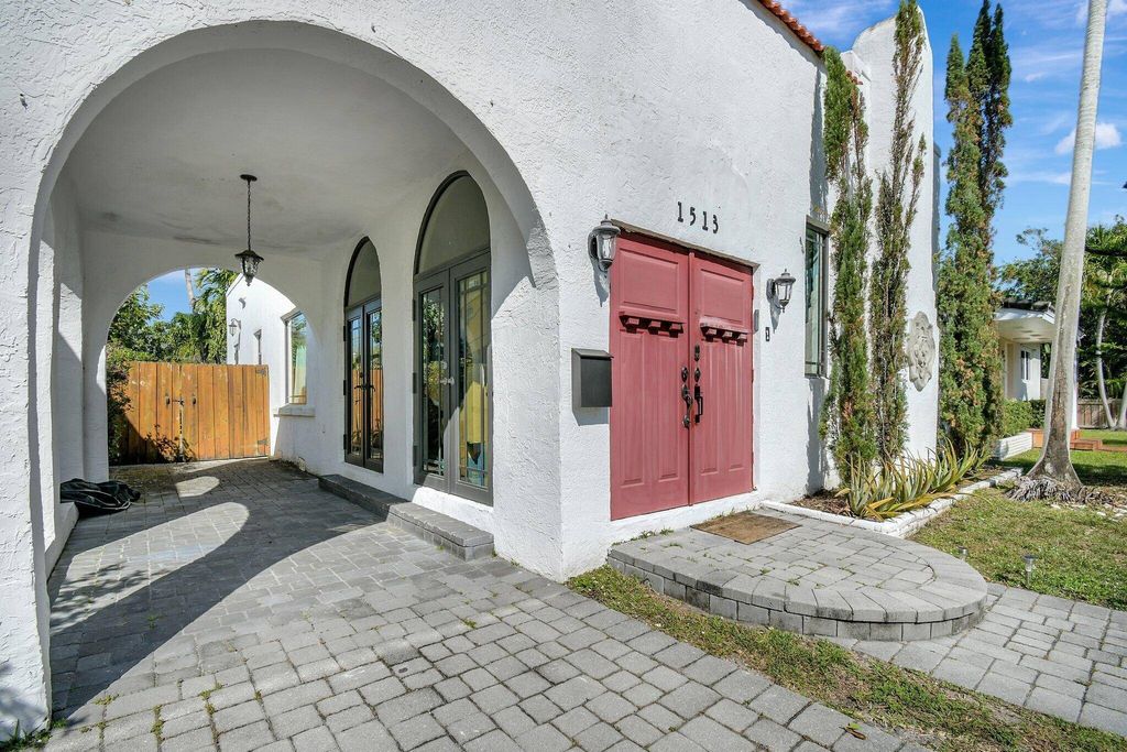 Luxury House for sale in Hollywood, 643 829 €, Photo 4