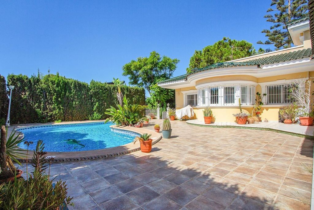 Maison de luxe à vendre à Torrevieja, 730 000 €, Photo 1