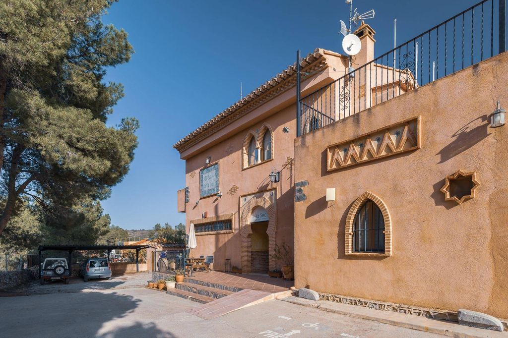 Maison de luxe à vendre à Alcublas, 695 000 €, Photo 2