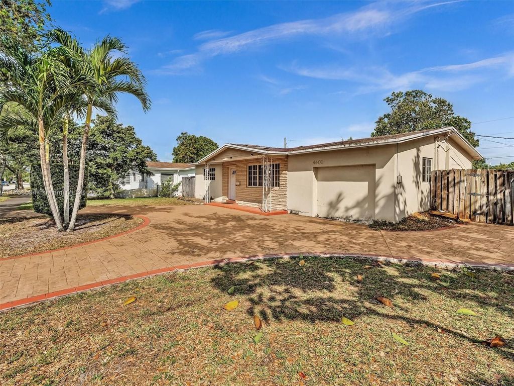 Luxury House for sale in Hollywood, 510 528 €, Photo 3