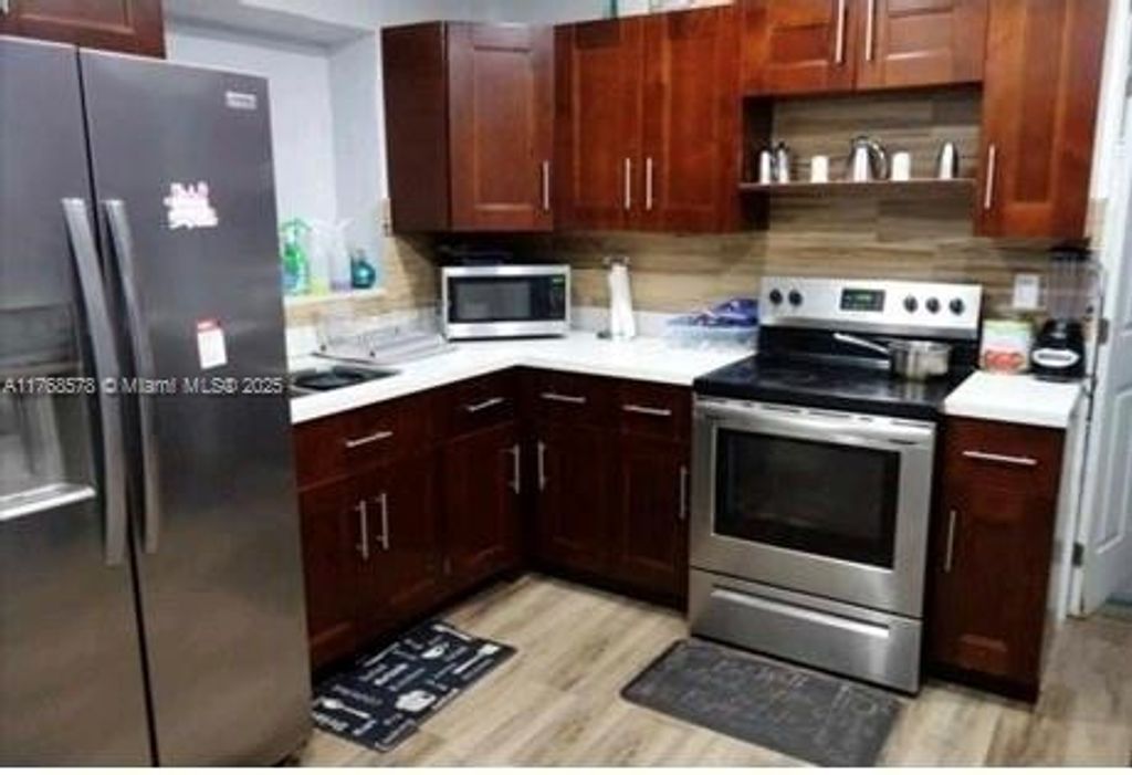 Luxury House for sale in Miami Shores, 574 642 €, Photo 5