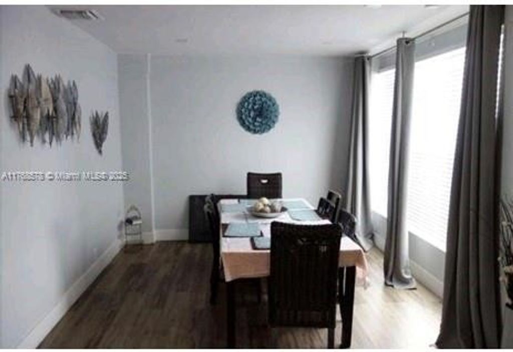 Luxury House for sale in Miami Shores, 574 642 €, Photo 7