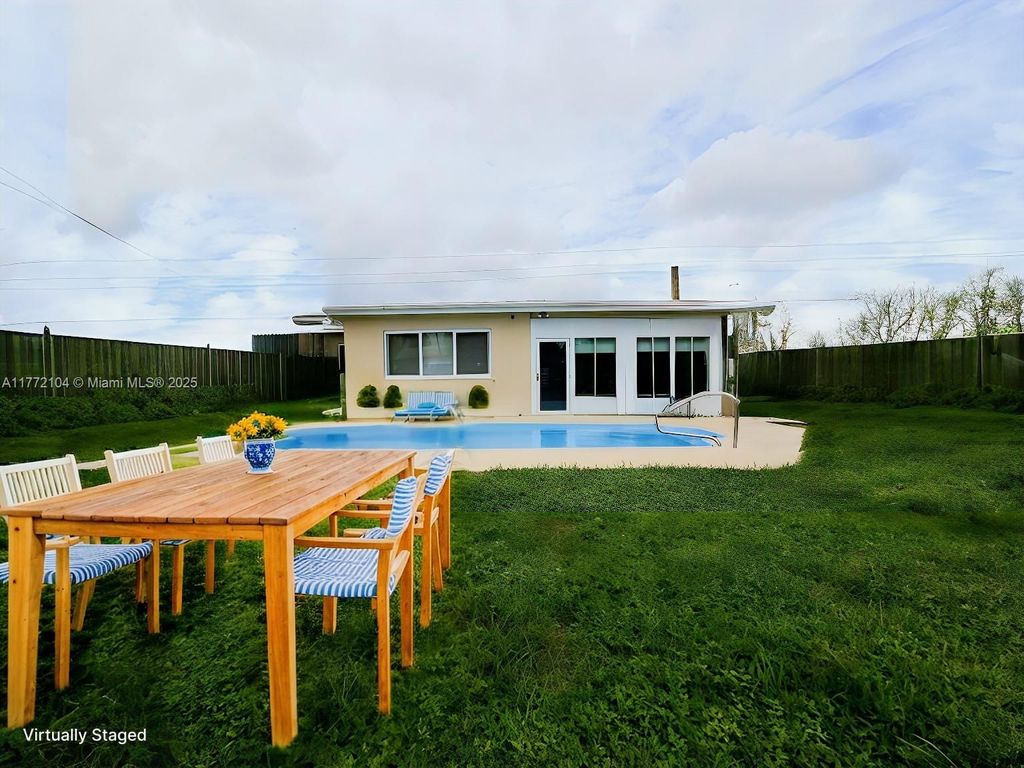 Luxury House for sale in Hollywood, 600 910 €, Photo 1