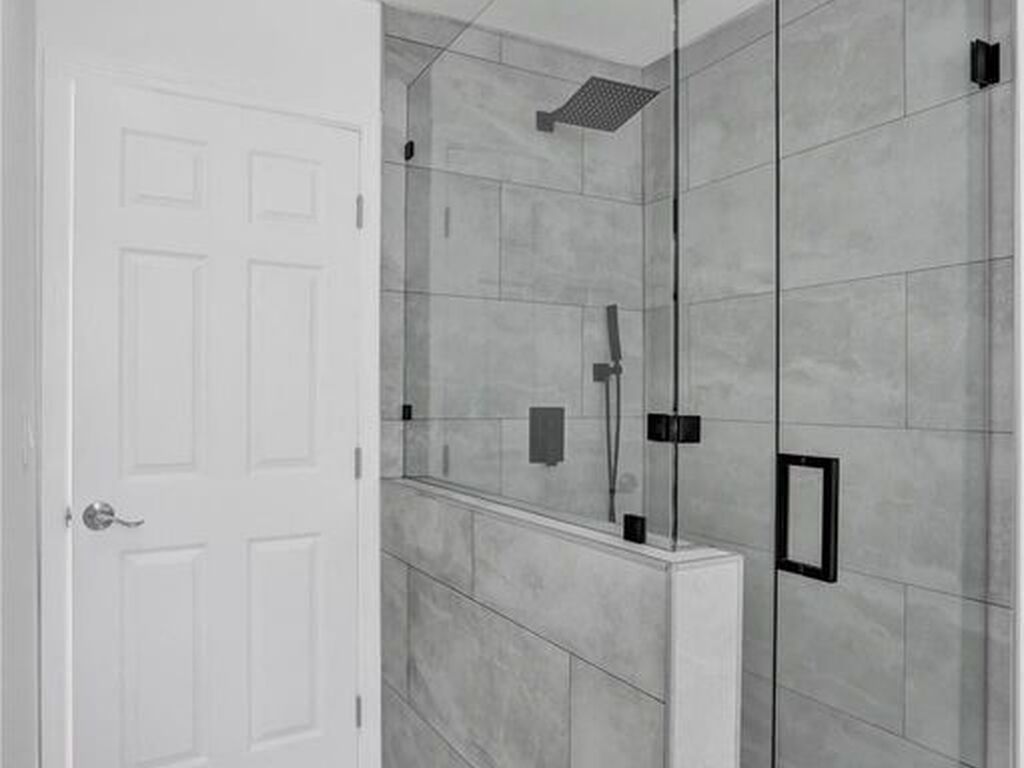 Luxury House for sale in Hollywood, 488 455 €, Photo 5