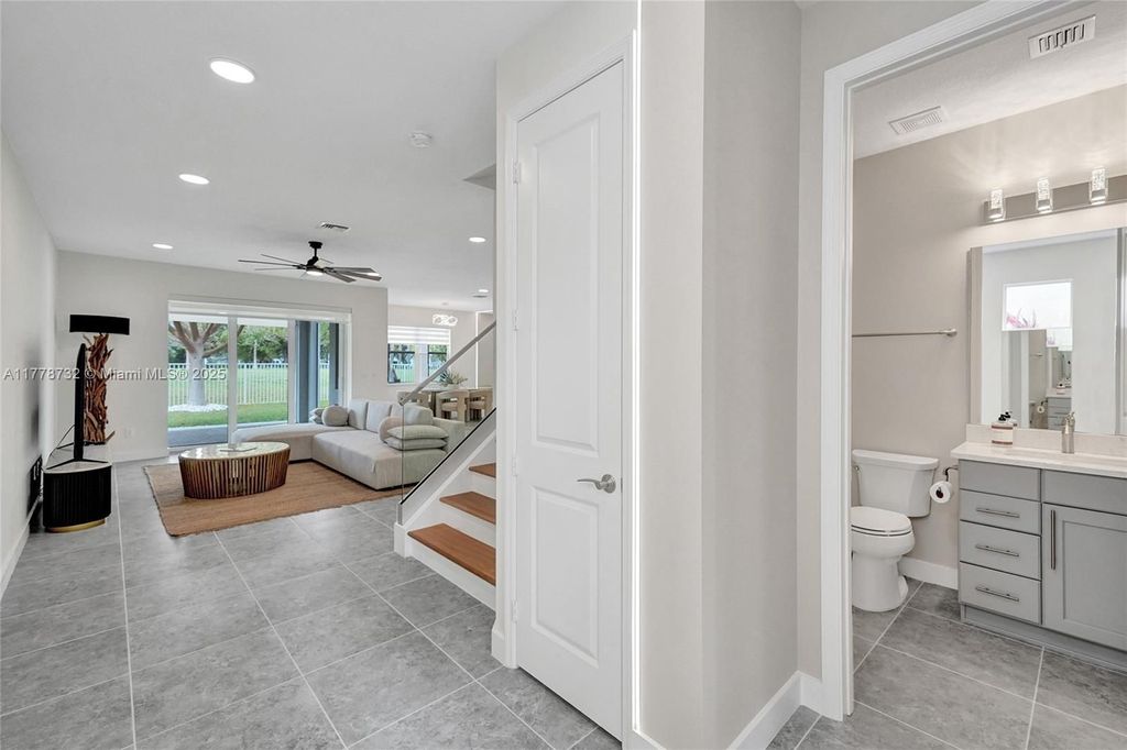 Luxury House for sale in Hollywood, 1 244 745 €, Photo 6