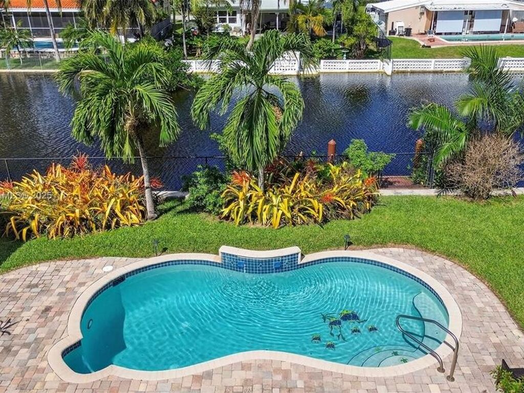 Luxury House for sale in Hollywood, 595 759 €, Photo 1