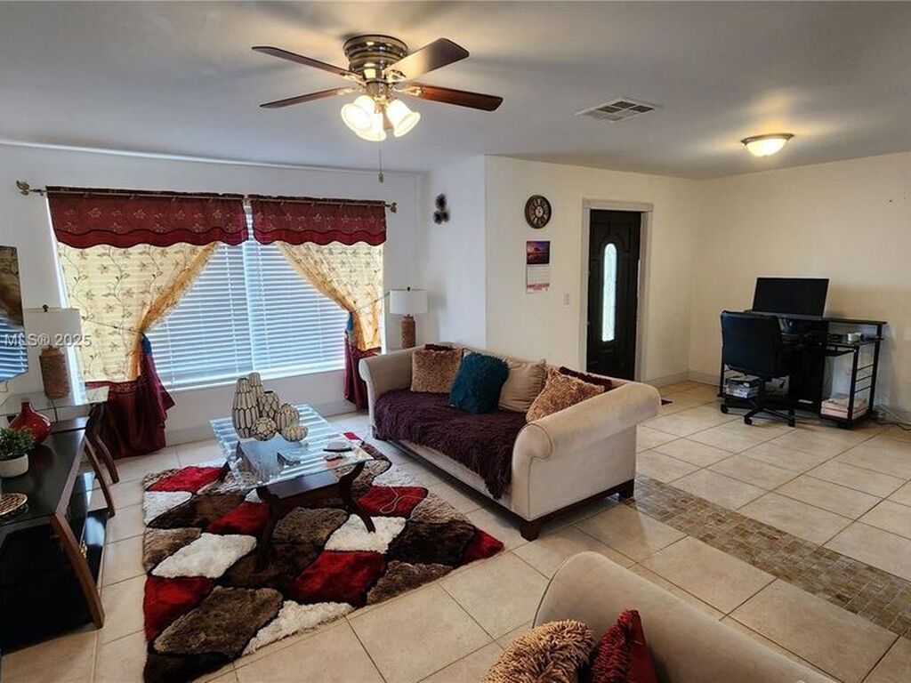 Luxury House for sale in Hollywood, 472 145 €, Photo 6