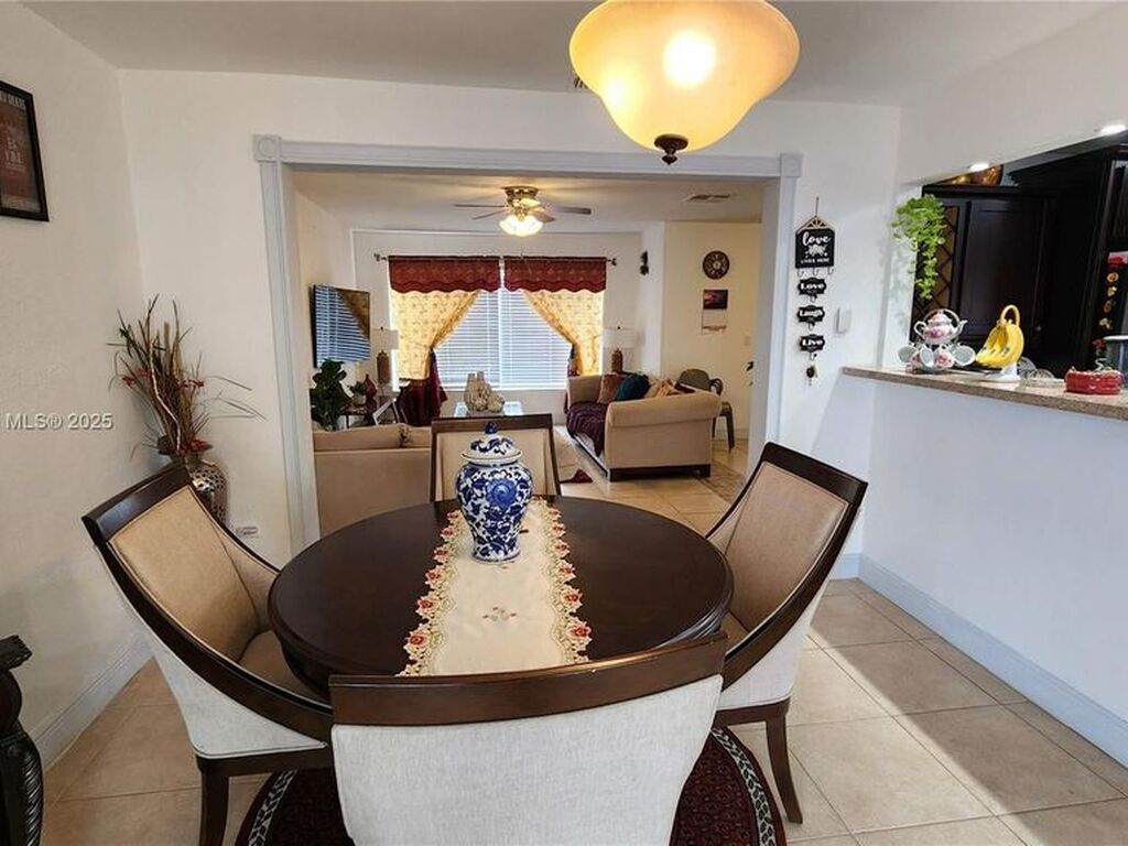 Luxury House for sale in Hollywood, 472 145 €, Photo 7