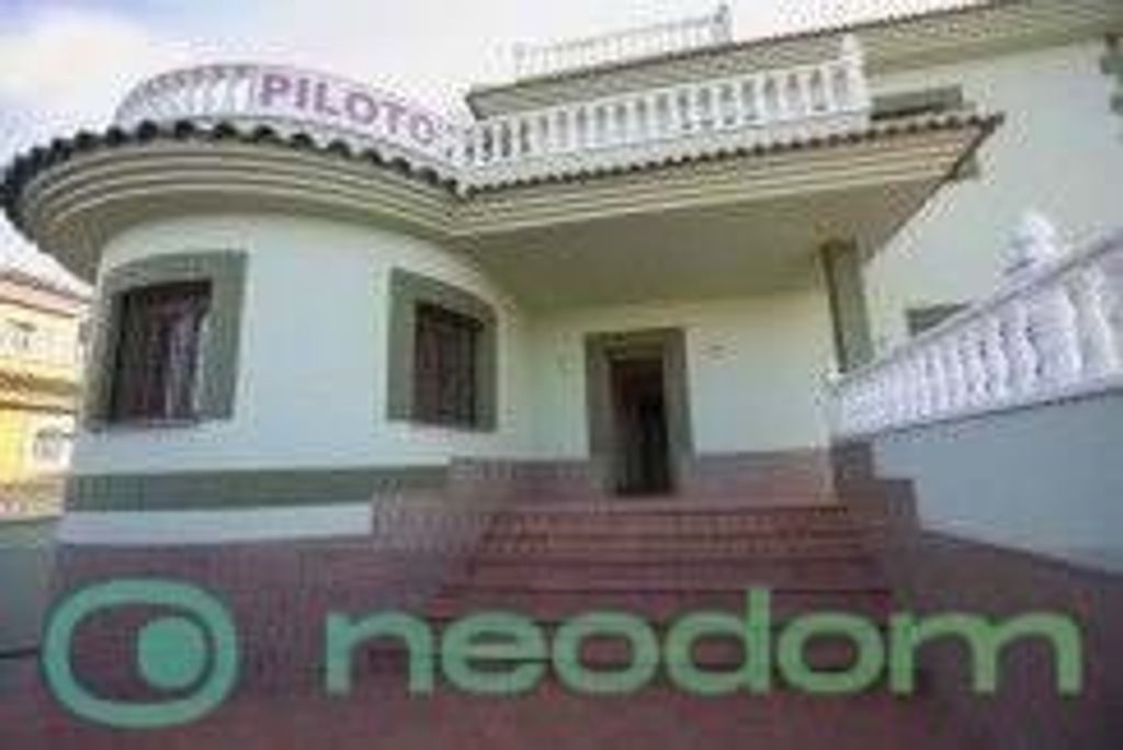 Luxury House for sale in Torrevieja, 550 000 €, Photo 1