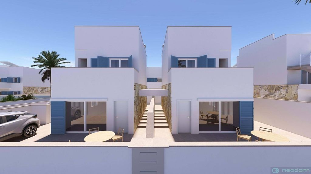 Luxury House for sale in Pilar de La Horadada, 492 000 €, Photo 1