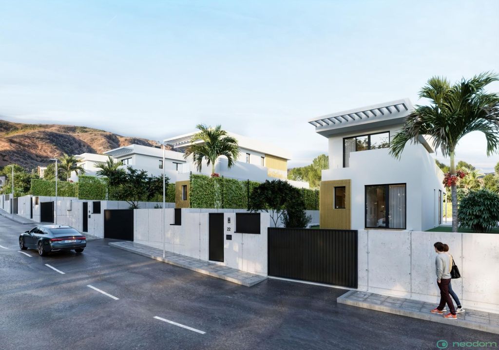 Luxury House for sale in Finestrat, 890 000 €, Photo 1