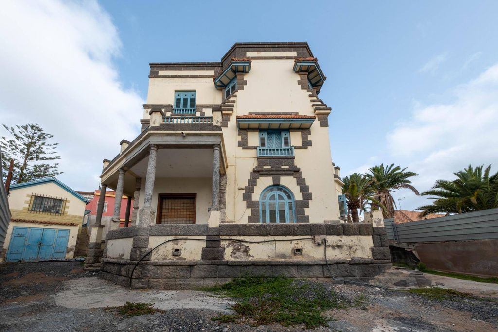 Luxury House for sale in Las Palmas de Gran Canaria, 998 000 €, Photo 2