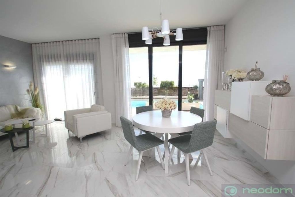 Luxury House for sale in San Miguel de Salinas, 630 000 €, Photo 6
