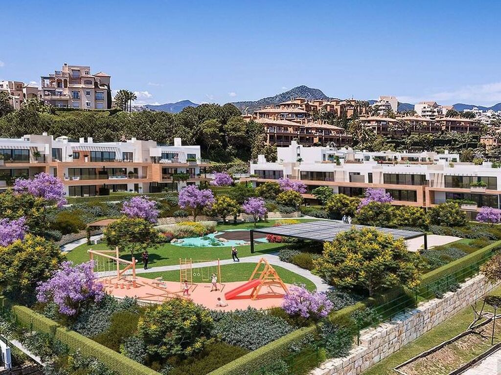 Luxury Apartment for sale in Estepona, 567 000 €, Photo 4
