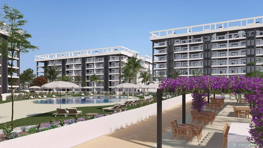 Luxury Apartment for sale in Torrevieja, 540 000 €, Photo 6