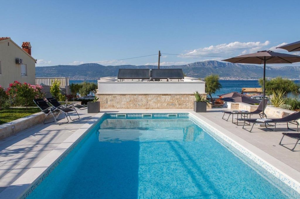 Maison de luxe à vendre à Ciovo, 1 700 000 €, Photo 2