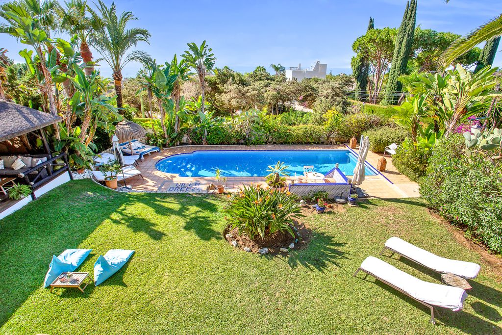 Luxury House for sale in Marbella, 2 190 000 €, Photo 2
