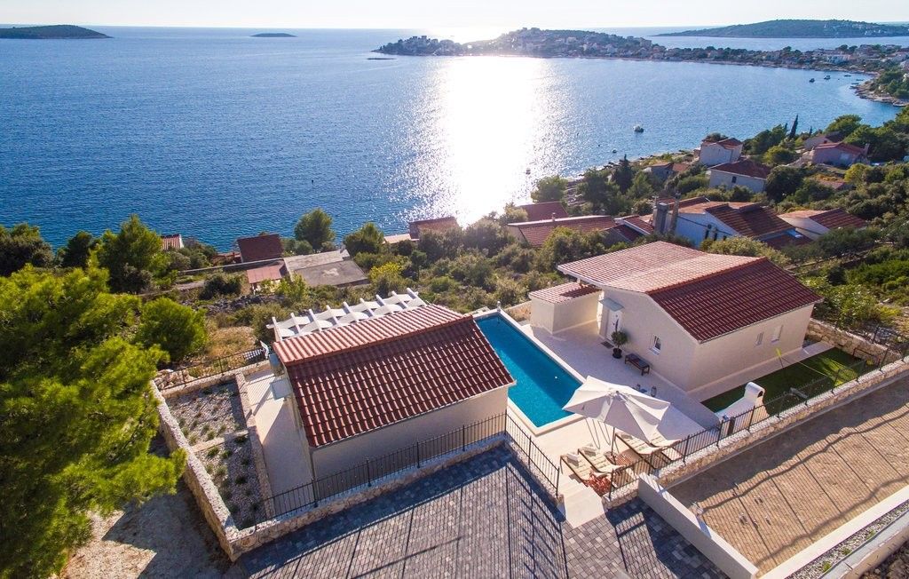 Luxury House for sale in Rogoznica, 880 000 €, Photo 3