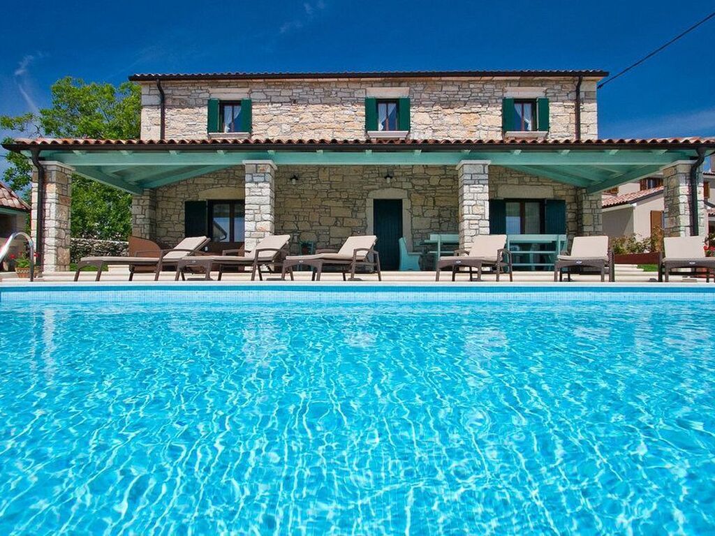 Maison de luxe à vendre à Tinjan, 599 000 €, Photo 3