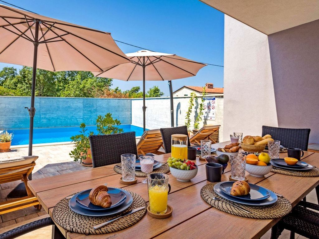 Maison de luxe à vendre à Porec, 570 000 €, Photo 6