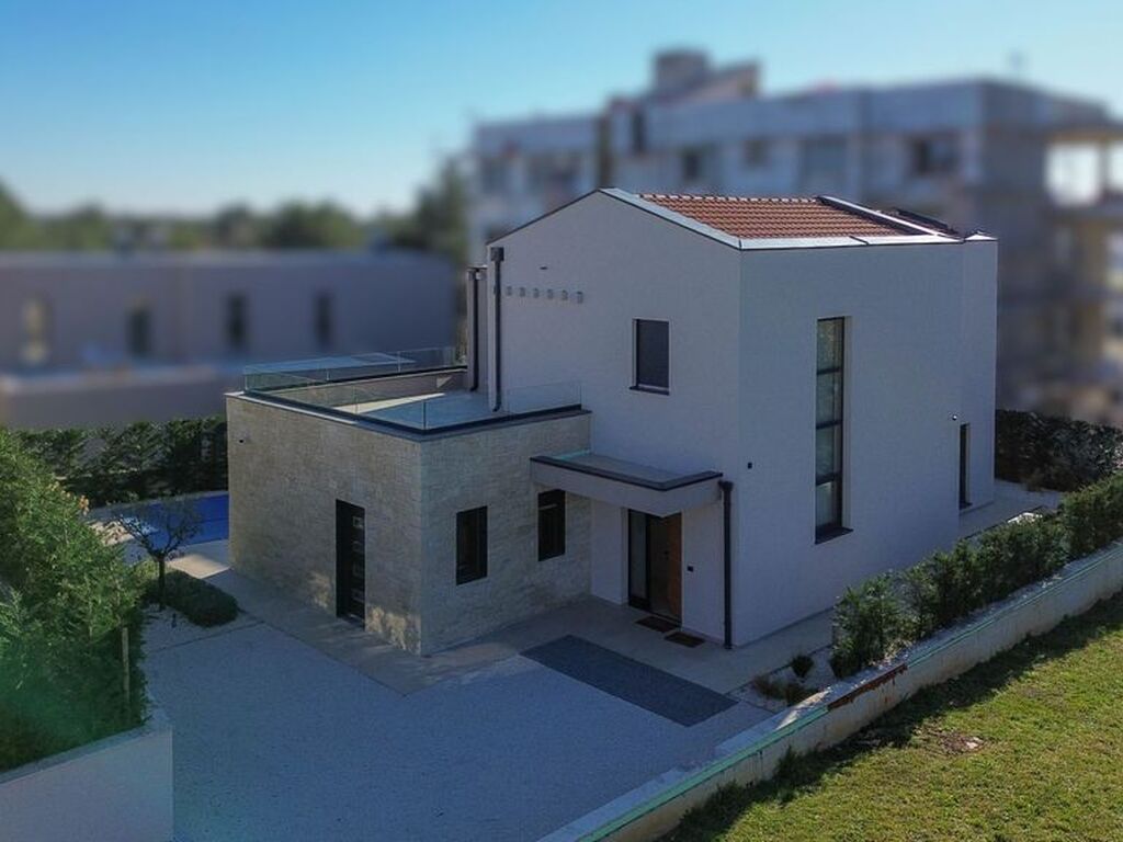 Maison de luxe à vendre à Porec, 0 €, Photo 4