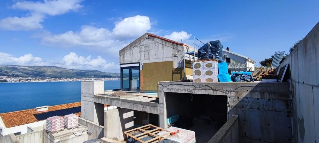 Maison de luxe à vendre à Ciovo, 1 350 000 €, Photo 3