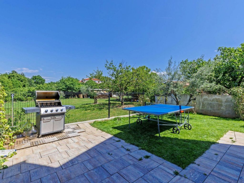 Maison de luxe à vendre à Porec, 570 000 €, Photo 3