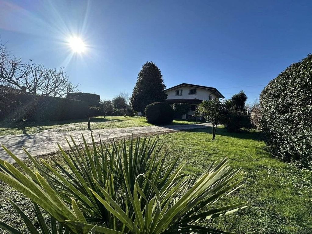 Luxury House for sale in Massa, 990 000 €, Photo 2