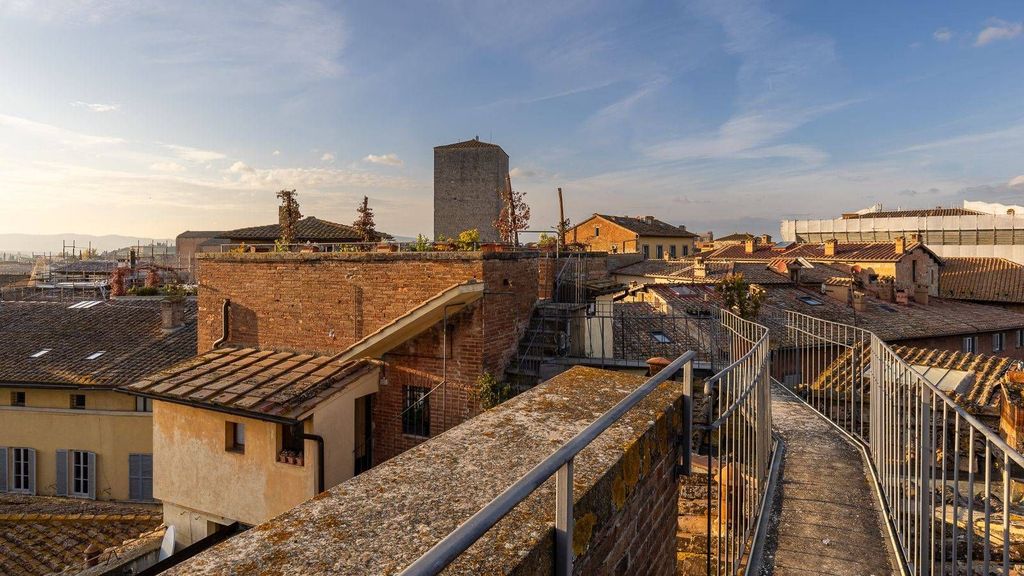 Luxury Apartment for sale in Siena, 3 400 000 €, Photo 3