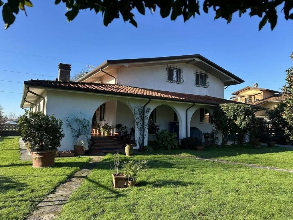 Luxury House for sale in Massa, 990 000 €, Photo 3