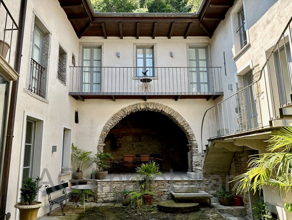 Maison de luxe à vendre à Oggebbio, 1 600 000 €, Photo 1