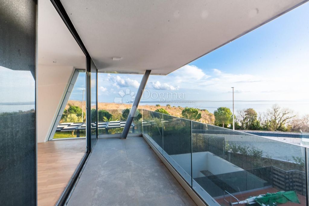 Appartement de luxe à vendre à Kostrena, 670 000 €, Photo 1