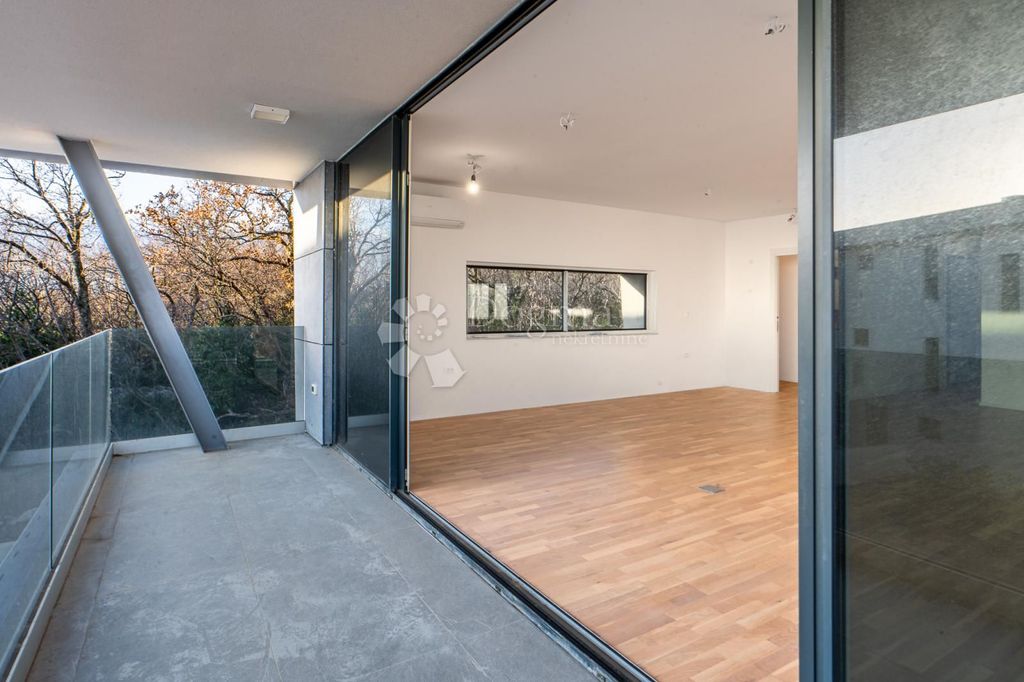Appartement de luxe à vendre à Kostrena, 670 000 €, Photo 4