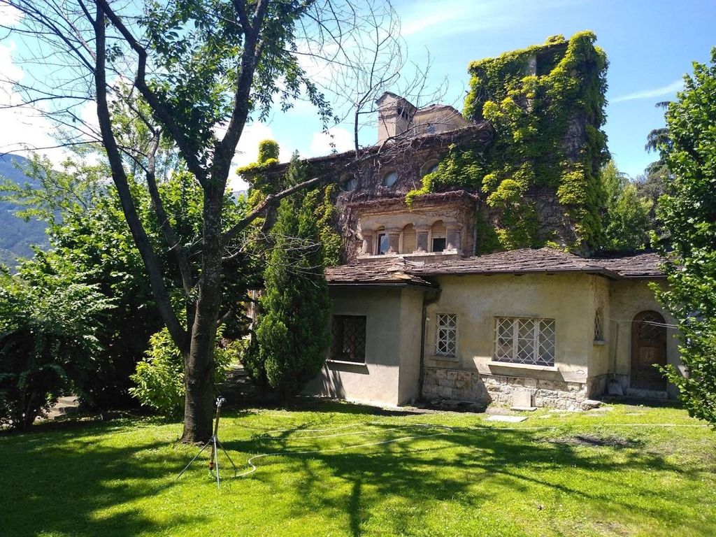 Maison de luxe à vendre à Aosta, 1 750 000 €, Photo 1