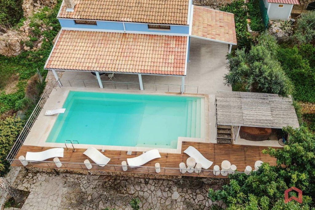 Maison de luxe à vendre à Castellammare Del Golfo, 590 000 €, Photo 1