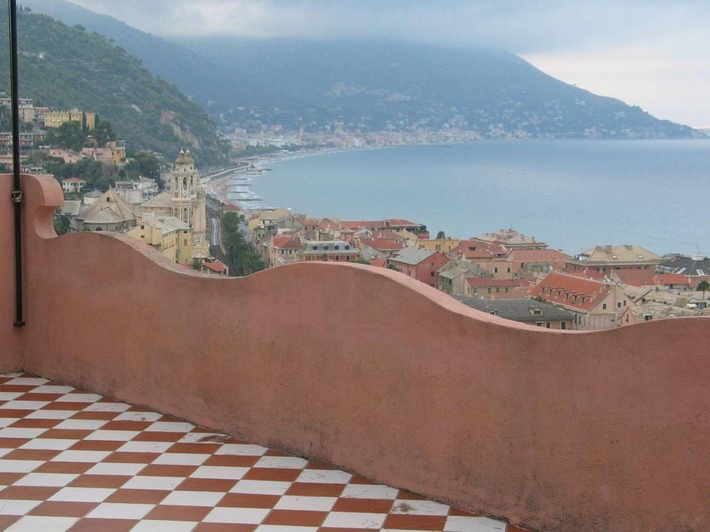 Luxury House for sale in Laigueglia, 550 000 €, Photo 1