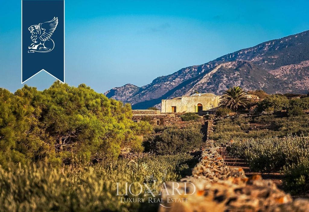 Luxury House for sale in Pantelleria, 6 600 000 €, Photo 1