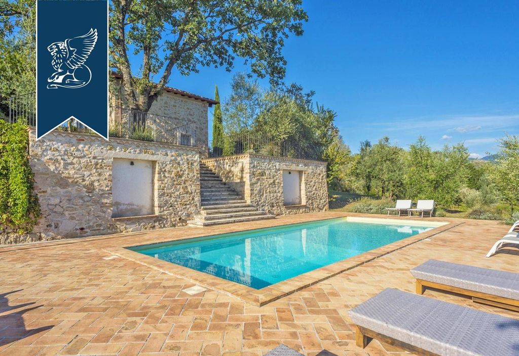 Luxury House for sale in Tarano, 1 300 000 €, Photo 1