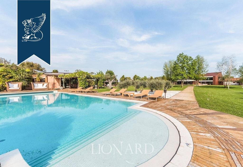 Luxury House for sale in Meolo, 3 400 009 €, Photo 1