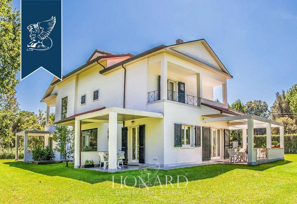 Luxury House for sale in Massa, 2 100 009 €, Photo 1
